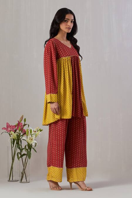 Grass & Sunshine Red Rayon Embroidery V-neck Bohemian Floral Print Kurta And Pant Set at Aza Fashions Grass & Sunshine_Red Rayon Embroidery V-neck Bohemian Floral Print Kurta And Pant Set _at_Aza_Fashions