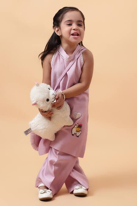 House Of Tushaom_Purple Chanderi Embroidered Sequin Heart Kurta With Pant_Online_at_Aza_Fashions