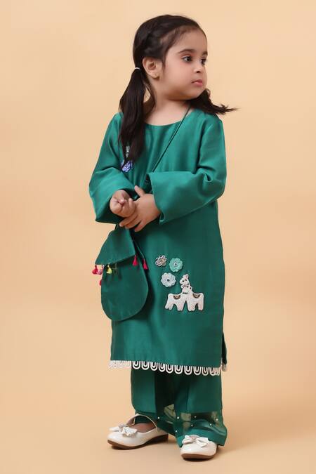 Buy_House Of Tushaom_Green Chanderi Embroidered Sequin Floral Kurta With Pant_Online_at_Aza_Fashions
