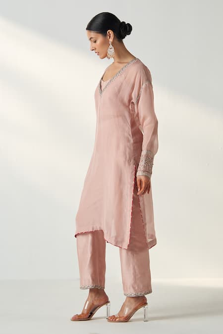 Studio Bagechaa Pink Organza, Chanderi, Cotton, Silk Pakhi Blossom Neckline Kurta Pant Set Online at Aza Fashions Studio Bagechaa_Pink Organza, Chanderi, Cotton, Silk Pakhi Blossom Neckline Kurta Pant Set _Online_at_Aza_Fashions