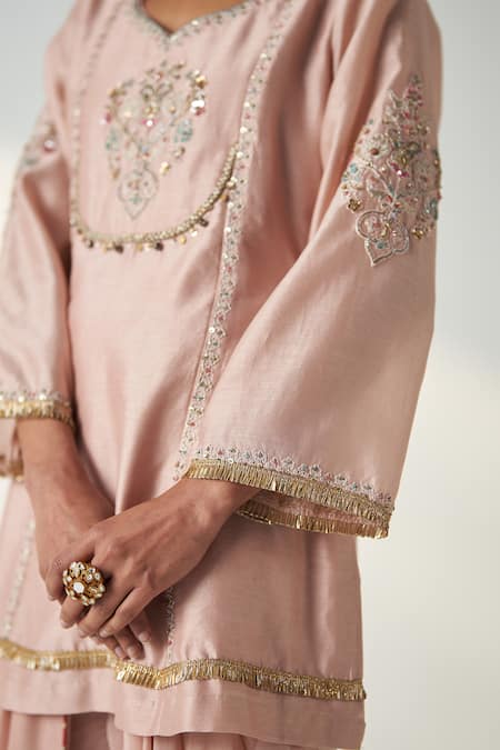 Shop Studio Bagechaa Pink Chanderi, Linen Embroidery Pihu Damask Short Kurta With Tulip Pant Online at Aza Fashions Shop_Studio Bagechaa_Pink Chanderi, Linen Embroidery Pihu Damask Short Kurta With Tulip Pant _Online_at_Aza_Fashions