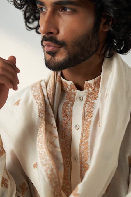 Studio Bagechaa_Ivory Chanderi Silk Embroidery Khush Dori Kurta Set With Stole _Online_at_Aza_Fashions