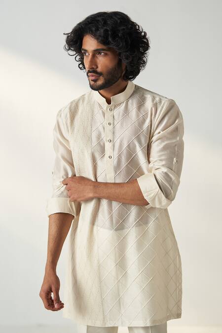 Studio Bagechaa Ivory Chanderi Silk Kabir Pintuck Detailed Kurta With Pant Online at Aza Fashions Studio Bagechaa_Ivory Chanderi Silk Kabir Pintuck Detailed Kurta With Pant _Online_at_Aza_Fashions