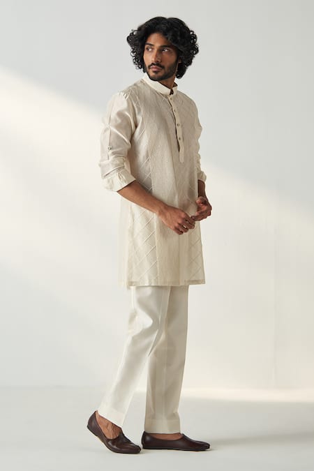 Studio Bagechaa Kabir Pintuck Detailed Kurta With Pant 