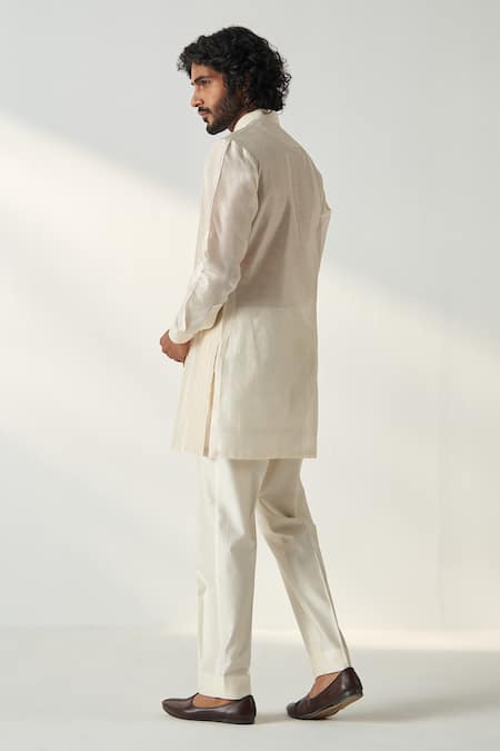 Shop_Studio Bagechaa_Ivory Chanderi Silk Piping Ajal Pintuck Detailed Kurta With Pant _at_Aza_Fashions