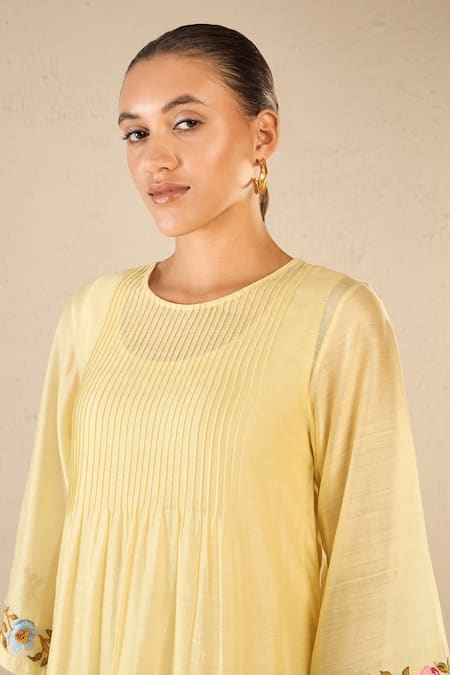 Shop Shivani Bhargava Yellow Chanderi Embroidered Floral Round Gardenia Charm Kurta Online at Aza Fashions Shop_Shivani Bhargava_Yellow Chanderi Embroidered Floral Round Gardenia Charm Kurta _Online_at_Aza_Fashions