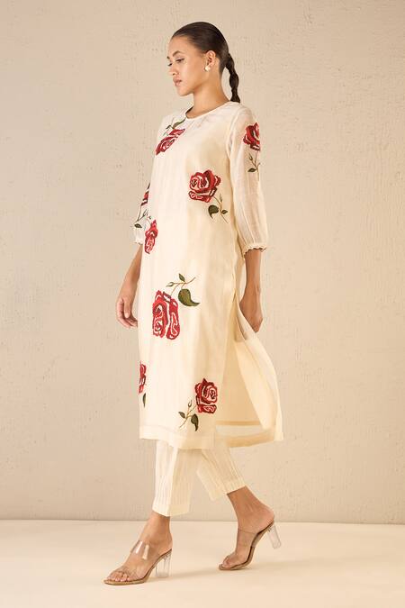 Shop Shivani Bhargava Ivory Chanderi Applique Embroidered Floral Round Royal Rose Kurta Online at Aza Fashions Shop_Shivani Bhargava_Ivory Chanderi Applique Embroidered Floral Round Royal Rose Kurta _Online_at_Aza_Fashions