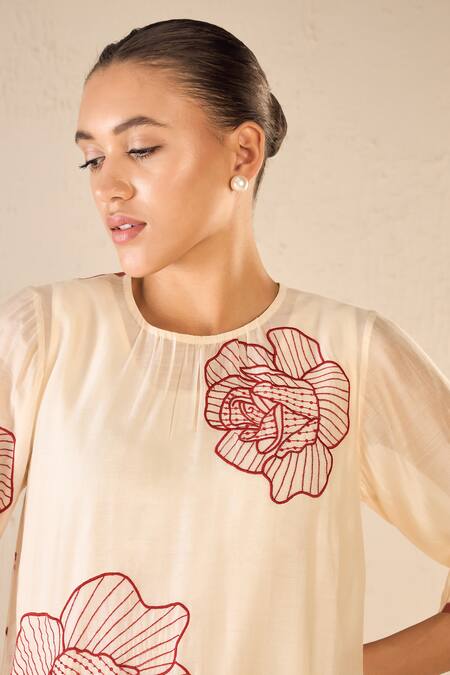 Buy Shivani Bhargava Red Chanderi, Cotton Embroidery Round Rose Ballad Floral Pattern Kurta Pant Set Buy_Shivani Bhargava_Red Chanderi, Cotton Embroidery Round Rose Ballad Floral Pattern Kurta Pant Set