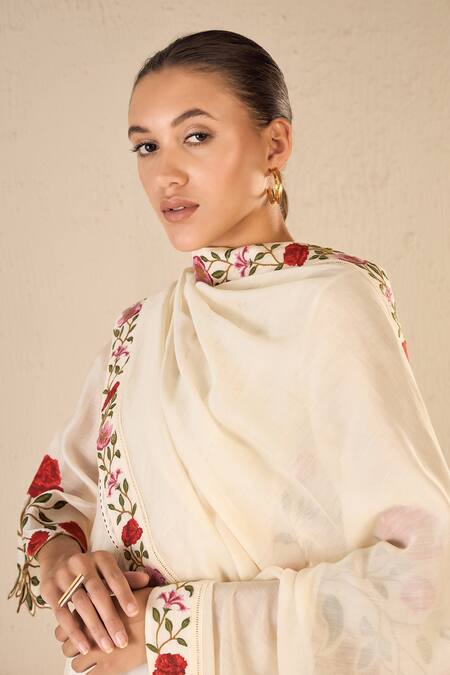 Shivani Bhargava Ivory Chanderi, Cotton Embroidery Split V-neck Rose Shine Kurta Pant Set at Aza Fashions Shivani Bhargava_Ivory Chanderi, Cotton Embroidery Split V-neck Rose Shine Kurta Pant Set _at_Aza_Fashions