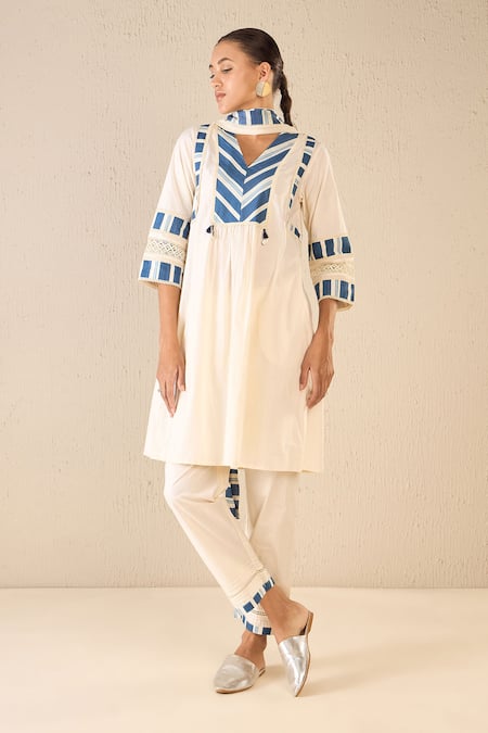 Shivani Bhargava Blue Cotton Print Meadow Stripe V Neck Yoke Kurta With Pant 