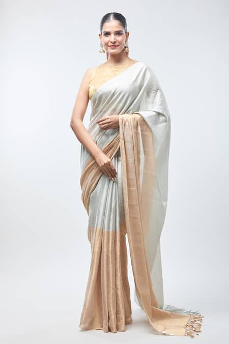Sheela Suthar_Gold Handloom Cotton Light Suvarna Saree With Running Blouse _at_Aza_Fashions