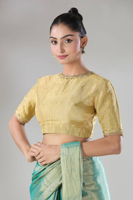 Sheela Suthar_Gold Handloom Cotton Zari Round Neck Embroidered Sira Blouse _Online_at_Aza_Fashions