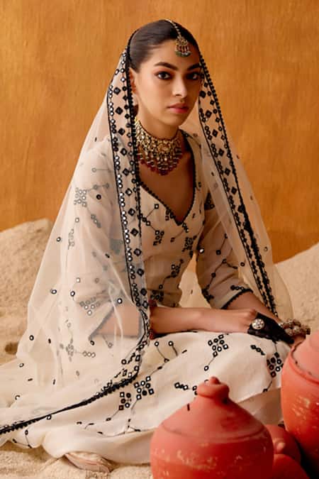 Preevin Starlet Flora Thread & Mirror Work Anarkali Set 