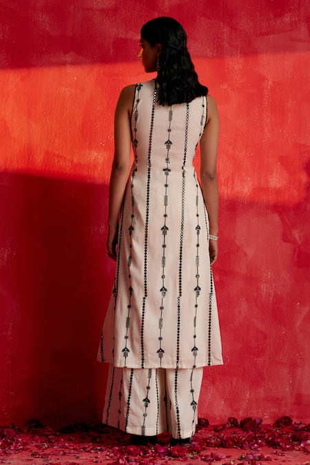 Shop_Preevin_Black Cotton Mirrors, Starlet Flora Thread And Work Slit Kurta With Palazzo _at_Aza_Fashions