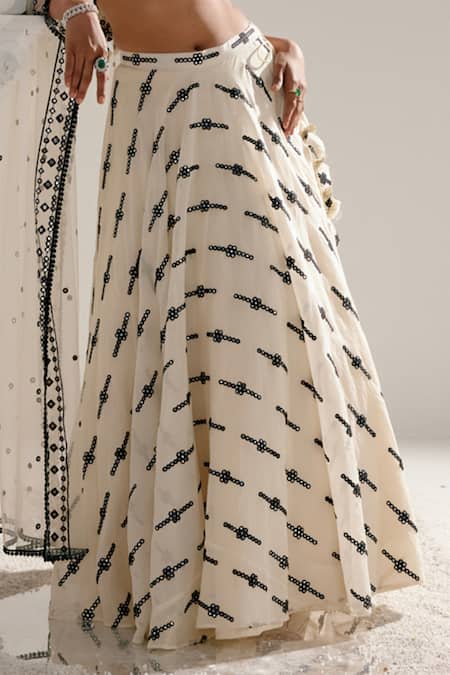 Buy_Preevin_Black Cotton, Tulle Embroidery, Mirrors Bloom Vine Thread And Work Lehenga Set _Online_at_Aza_Fashions