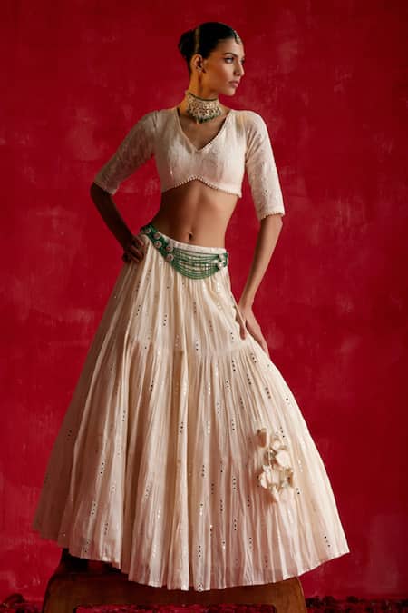 PREEVIN Off White Lehenga And Blouse Cotton Mulmul Embroidered Mirror 3d & Thread Set