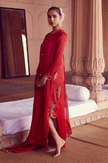 Buy Rirasa Red Georgette, Satin Diamonds, Matsya Phool Asymmetric Kurta With Dupatta Buy_Rirasa_Red Georgette, Satin Diamonds, Matsya Phool Asymmetric Kurta With Dupatta