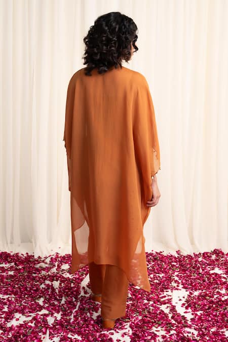 Rirasa Karkata Embroidered Kurta & Narrow Pant Set 