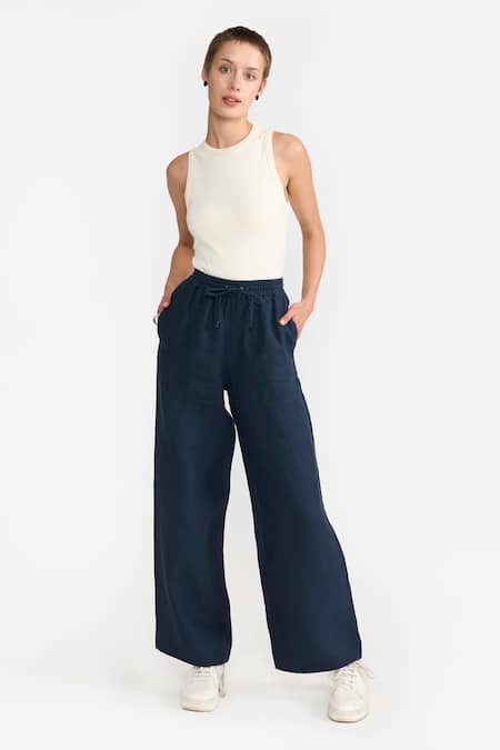 PERONA Amora Solid Flared Trouser 