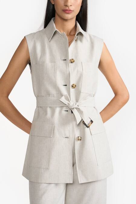 Perona Beige Cotton Solid Collared Ariana Front Pocket Vest Online at Aza Fashions Perona_Beige Cotton Solid Collared Ariana Front Pocket Vest _Online_at_Aza_Fashions