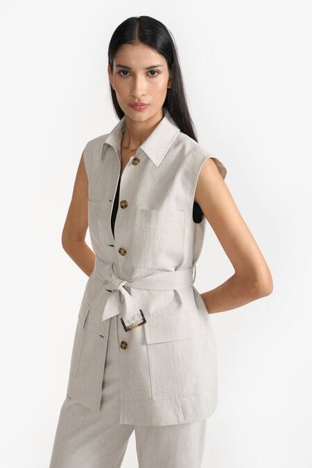 Buy Perona Beige Cotton Solid Collared Ariana Front Pocket Vest Online at Aza Fashions Buy_Perona_Beige Cotton Solid Collared Ariana Front Pocket Vest _Online_at_Aza_Fashions