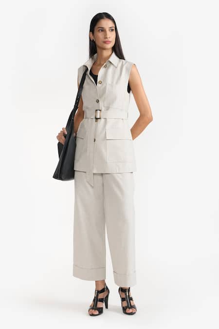 Perona Beige Cotton Solid Collared Ariana Front Pocket Vest at Aza Fashions Perona_Beige Cotton Solid Collared Ariana Front Pocket Vest _at_Aza_Fashions