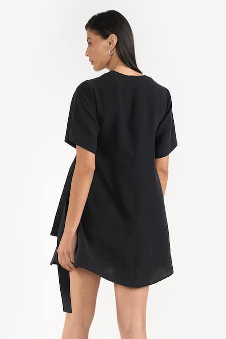 Shop Perona Black Cotton Solid V Neck Clara Tie-up Waist Dress at Aza Fashions Shop_Perona_Black Cotton Solid V Neck Clara Tie-up Waist Dress _at_Aza_Fashions