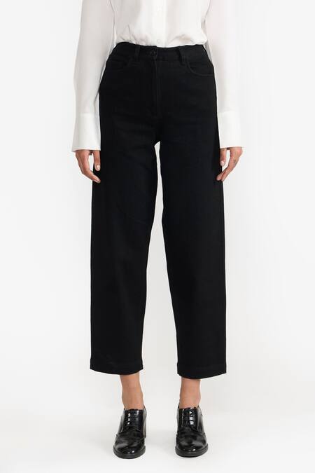 Buy Perona Black Cotton Plain Juliette Barrel Pant Online at Aza Fashions Buy_Perona_Black Cotton Plain Juliette Barrel Pant _Online_at_Aza_Fashions