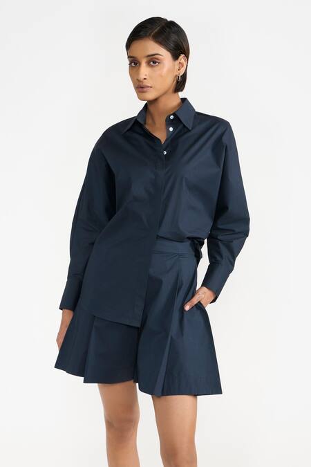 Perona Blue Cotton Plain Kimiko Box Pleated Shorts Online at Aza Fashions Perona_Blue Cotton Plain Kimiko Box Pleated Shorts _Online_at_Aza_Fashions