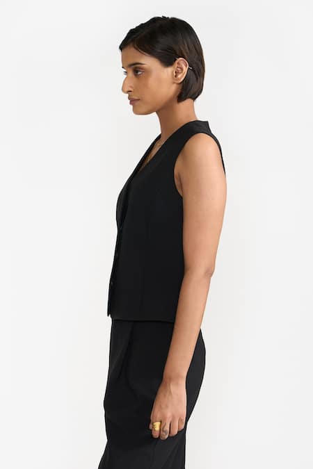 Perona Black Cotton Plain V Neck Maia Vest at Aza Fashions Perona_Black Cotton Plain V Neck Maia Vest _at_Aza_Fashions