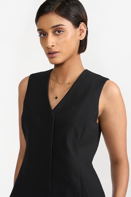 Buy Perona Black Cotton Plain V Neck Maia Vest Buy_Perona_Black Cotton Plain V Neck Maia Vest