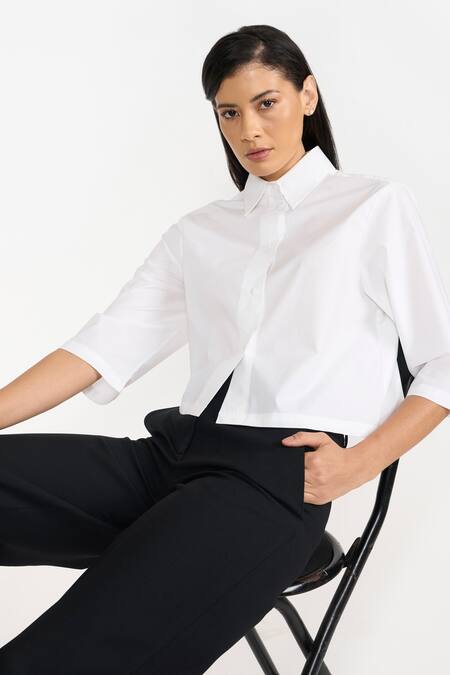 Shop Perona White Cotton Plain Collared Neck Penny Cropped Shirt Shop_Perona_White Cotton Plain Collared Neck Penny Cropped Shirt