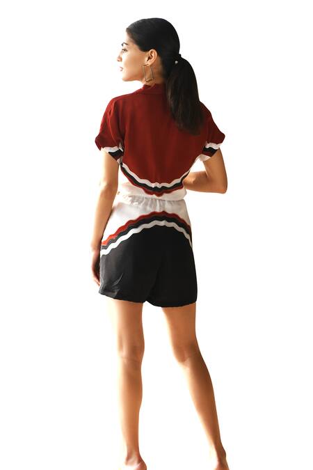 Shop East14 White Cotton Alley Brush Stroke Print Shorts Online at Aza Fashions Shop_East14_White Cotton Alley Brush Stroke Print Shorts_Online_at_Aza_Fashions