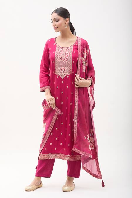 Samyukta Singhania_Red Silk, Satin, Chiffon Geometric Zardozi Embellished Kurta Pant Set_Online_at_Aza_Fashions