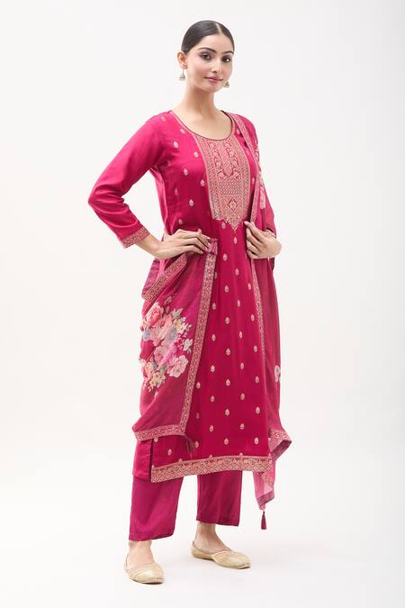 Buy_Samyukta Singhania_Red Silk, Satin, Chiffon Geometric Zardozi Embellished Kurta Pant Set_Online_at_Aza_Fashions