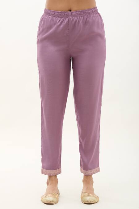 Samyukta Singhania_Purple Muslin, Satin Embroidery Round Neck Floret Butti Pattern Kurta Pant Set_at_Aza_Fashions