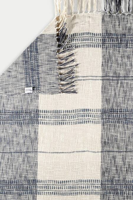 Buy Design Gaatha Cream 100% Cotton Print Handwoven Chequered Pattern Bed Cover Online at Aza Fashions Buy_Design Gaatha_Cream 100% Cotton Print Handwoven Chequered Pattern Bed Cover_Online_at_Aza_Fashions