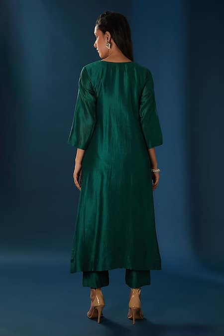 Shop BAIDEHI Green Chanderi, Organza Sequins, Beads Round Floral Embroidered Kurta Pant Set at Aza Fashions Shop_BAIDEHI_Green Chanderi, Organza Sequins, Beads Round Floral Embroidered Kurta Pant Set _at_Aza_Fashions