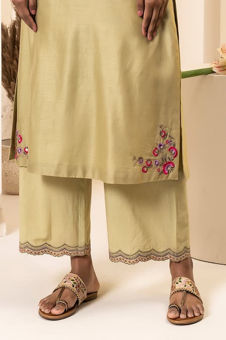 Shop_Suvastram_Green Chanderi Silk, Cotton Embroidery Split V-neck Floral Kurta With Palazzo _Online_at_Aza_Fashions