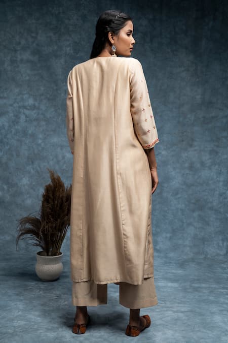 Suvastram Chanderi Ditsy Embroidered Centre Panelled Kurta With Palazzo 