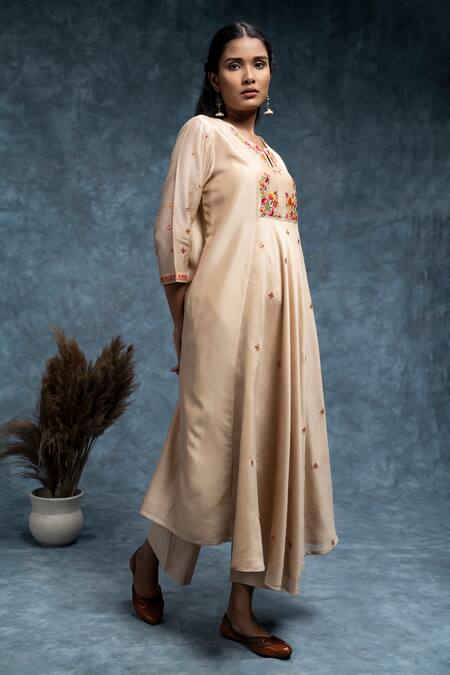Suvastram Beige Chanderi Silk, Cotton Embroidery Ditsy Centre Panelled Kurta With Palazzo at Aza Fashions Suvastram_Beige Chanderi Silk, Cotton Embroidery Ditsy Centre Panelled Kurta With Palazzo _at_Aza_Fashions