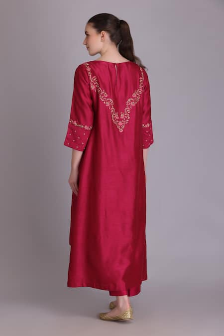 Suvastram Floral Embroidered Assymetrical Kurta & Pant Set 