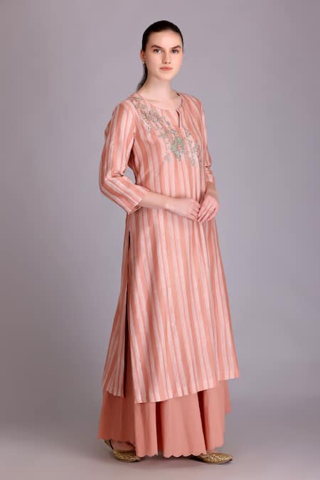 Suvastram Pink Chanderi Silk, Cotton, Organza Geometric Print Straight Kurta And Palazzo Set at Aza Fashions Suvastram_Pink Chanderi Silk, Cotton, Organza Geometric Print Straight Kurta And Palazzo Set _at_Aza_Fashions