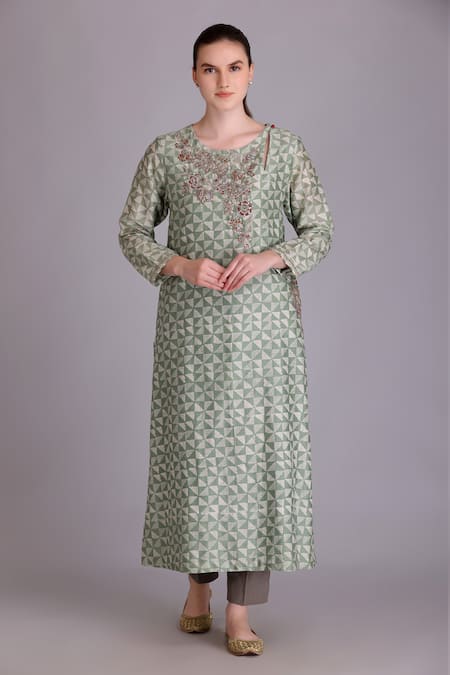 Suvastram_Green Chanderi Silk, Cotton Sequins Keyhole Neck Geometric Print Kurta Pant Set _Online_at_Aza_Fashions