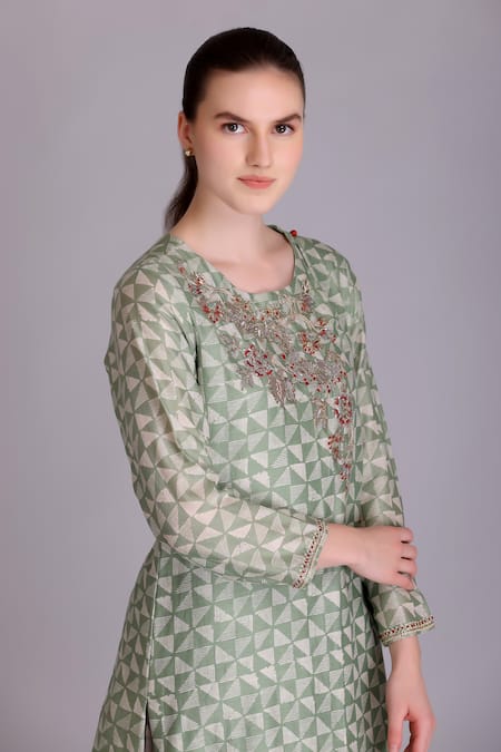 Suvastram_Green Chanderi Silk, Cotton Sequins Keyhole Neck Geometric Print Kurta Pant Set _at_Aza_Fashions