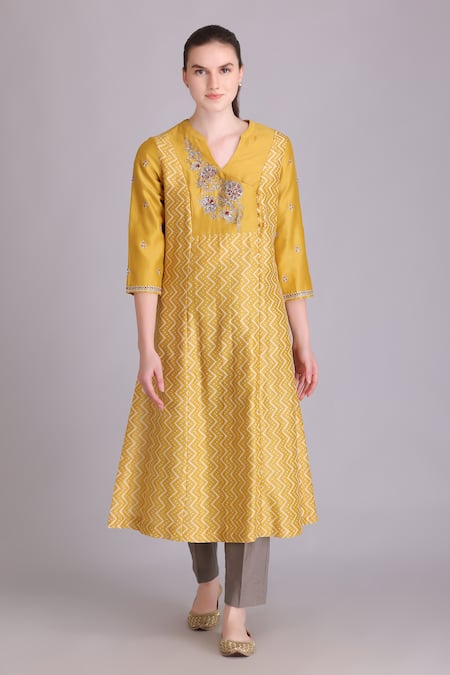 Suvastram Yellow Chanderi Silk, Cotton Sequins, Tassels A-line Embroidered Kurta Pant Set Online at Aza Fashions Suvastram_Yellow Chanderi Silk, Cotton Sequins, Tassels A-line Embroidered Kurta Pant Set _Online_at_Aza_Fashions