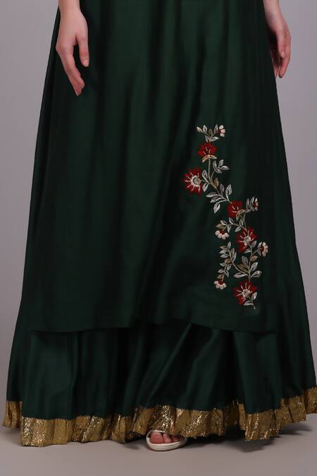 Buy_Suvastram_Emerald Green Chanderi Silk, Cotton, Brocade Embroidery, Placed Kurta Skirt Set _Online_at_Aza_Fashions