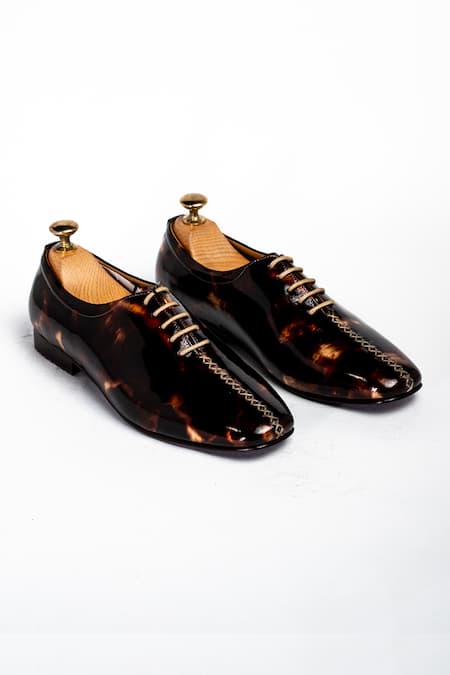 Shop_Aniket Gupta_Brown Taanka Shaded Formal Shoes _at_Aza_Fashions