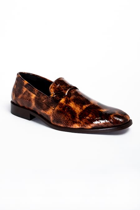 Aniket Gupta_Brown Scales Twist Pattern Shoes _Online_at_Aza_Fashions