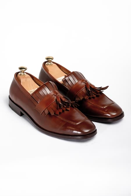 Shop_Aniket Gupta_Brown Ghungroo Frilled Shoes _at_Aza_Fashions